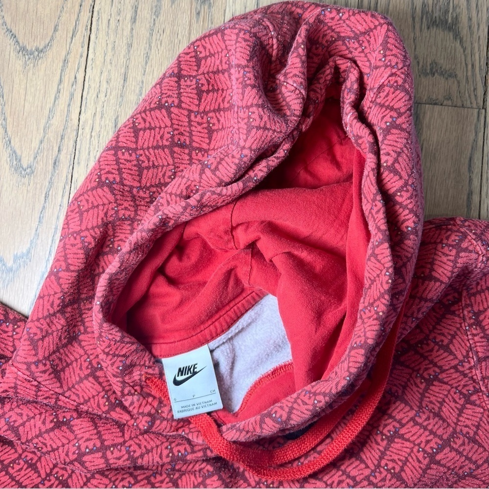 Nike Essentials Red All Over Print Pullover Hoodie Sweatshirt Size Small - Picture 12 of 16